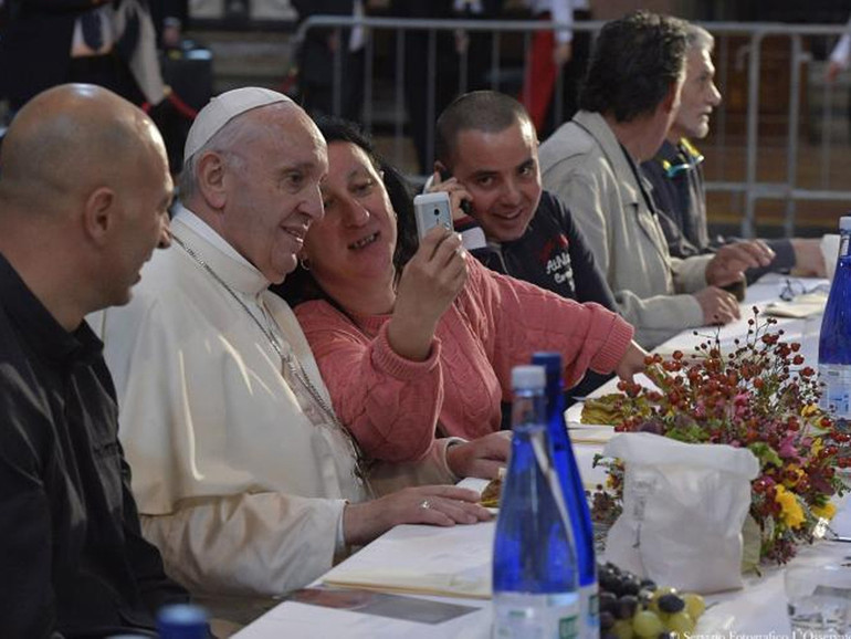 Giornata per la Carità del Papa: comunione con il Papa e attenzione alle necessità dei fratelli