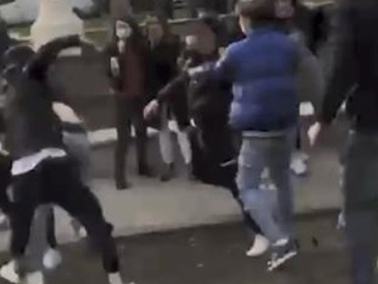 Gioventù violenta. Cresce la preoccupazione per la diffusione di comportamenti aggressivi e violenti tra giovani e giovanissimi Gioventù violenta. Cresce la preoccupazione per la diffusione di comportamenti aggressivi e violenti tra giovani e giovanissimi