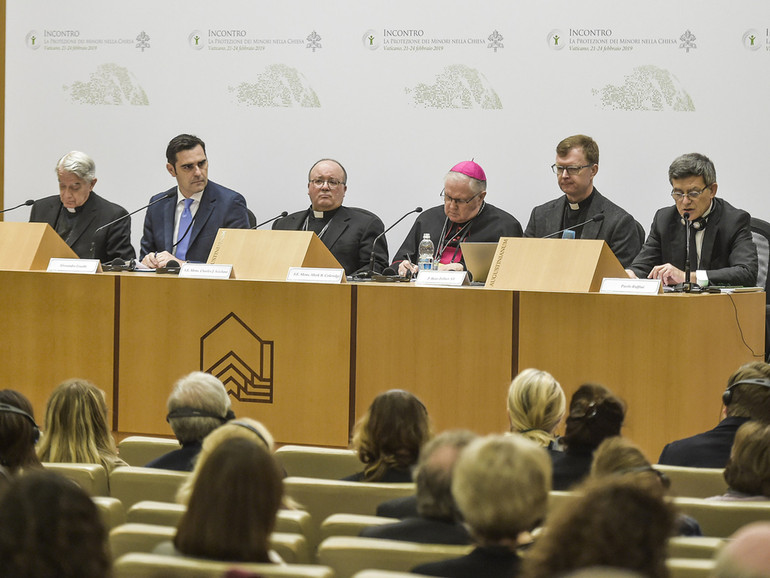 Gli abusi, la preghiera e l'ascolto delle vittime. Vos estis lux mundi di papa Francesco, un passo decisivo Gli abusi, la preghiera e l'ascolto delle vittime. Vos estis lux mundi di papa Francesco, un passo decisivo