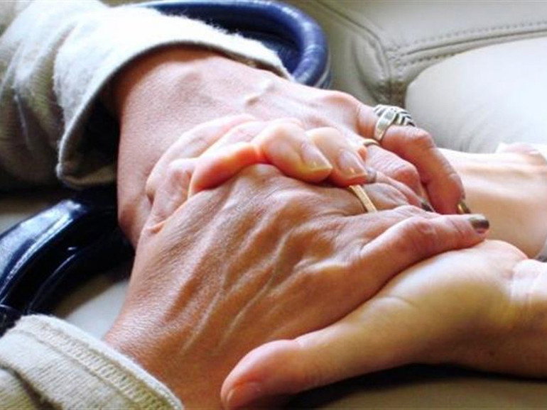 Gli assistenti sociali: “Il benessere del Paese non si misura soltanto con il Pil. Investire sul welfare” Gli assistenti sociali: “Il benessere del Paese non si misura soltanto con il Pil. Investire sul welfare”
