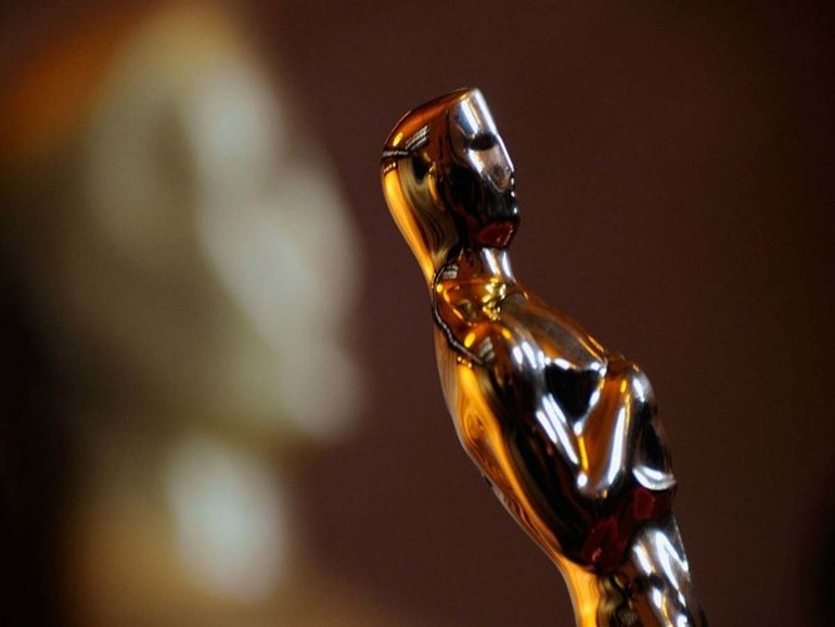 Gli Oscar 92 battono bandiera sudcoreana. “Parasite” vince 4 premi, a sorpresa miglior film e regia Gli Oscar 92 battono bandiera sudcoreana. “Parasite” vince 4 premi, a sorpresa miglior film e regia