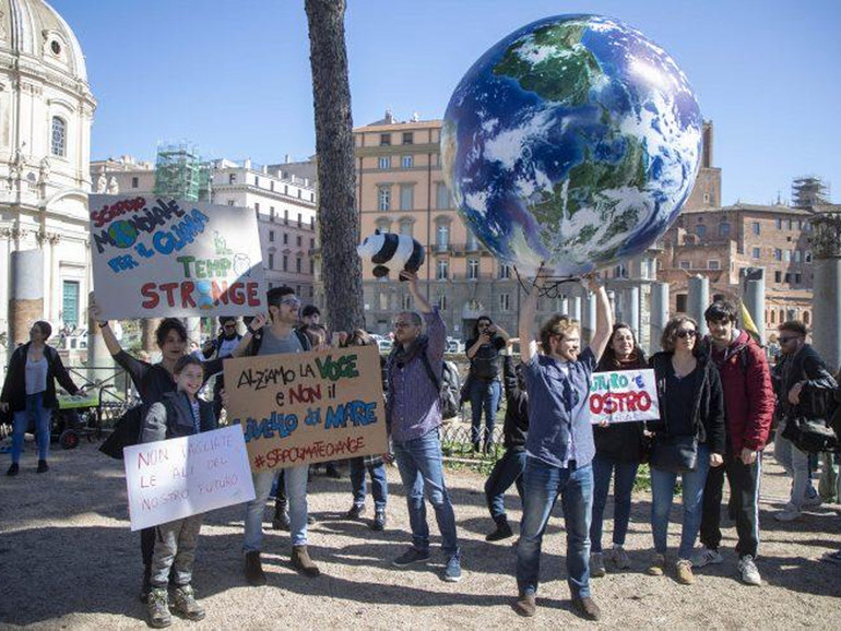 Global Strike For Future: “Salvare il pianeta, ora!” Global Strike For Future: “Salvare il pianeta, ora!”