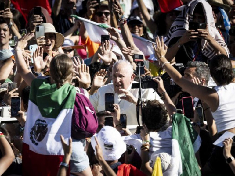 Gmg 2023. Il Papa annuncia il Giubileo dei Giovani a Roma nel 2025 e la