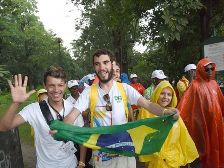 Gmg Lisbona: partecipanti in partenza dal Brasile, nelle diocesi si tengono numerose messe d’invio Gmg Lisbona: partecipanti in partenza dal Brasile, nelle diocesi si tengono numerose messe d’invio