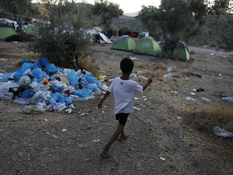 Grecia, "20 mila bambini rifugiati senza scuola per la negligenza del Governo"