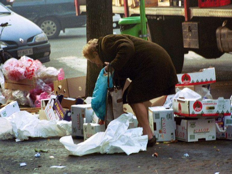 Il Covid fa esplodere la povertà: 334 mila famiglie in più