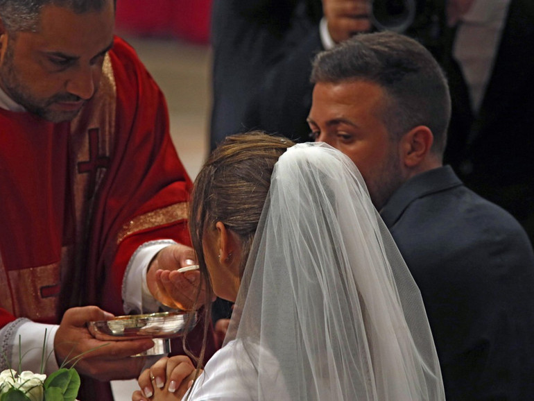 Il matrimonio rimandato. In Italia ci si sposa sempre di meno