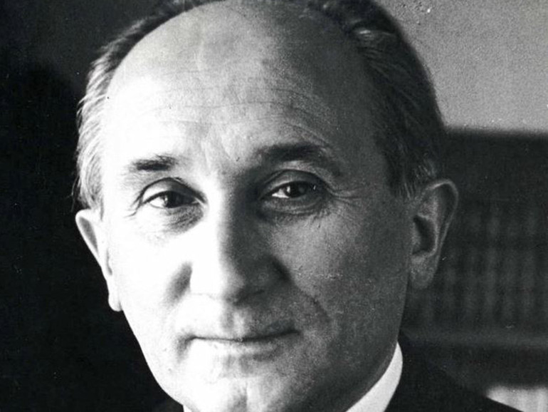 Il messaggio di Romano Guardini a poche settimane dal voto per l'Europa: unita e maestra di umanità Il messaggio di Romano Guardini a poche settimane dal voto per l'Europa: unita e maestra di umanità
