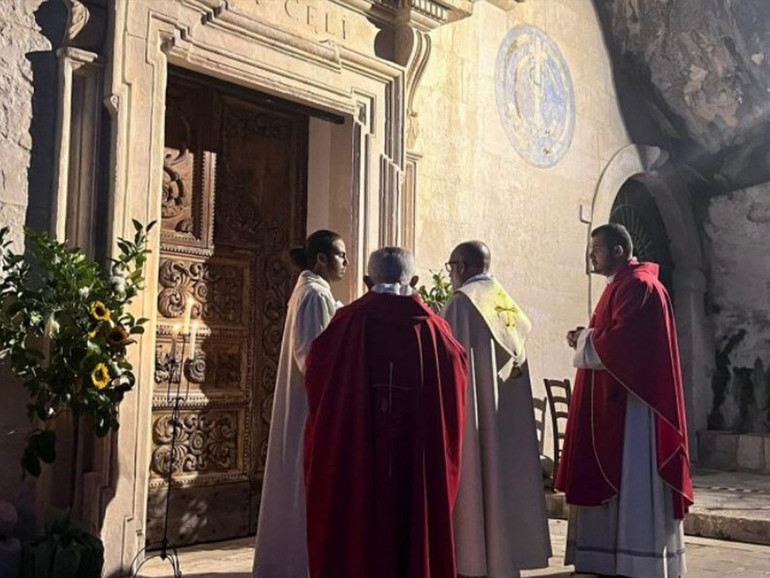 Il Perdono Celestiniano nell’arcidiocesi di Chieti-Vasto Il Perdono Celestiniano nell’arcidiocesi di Chieti-Vasto