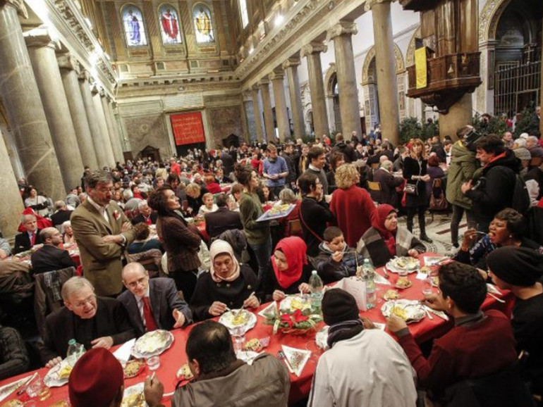 Il pranzo di Natale della Comunità di Sant’Egidio. “Diamo quello che abbiamo ricevuto” Il pranzo di Natale della Comunità di Sant’Egidio. “Diamo quello che abbiamo ricevuto”