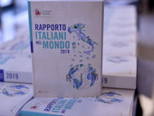 Il rapporto Migrantes italiani all'estero. La grande fuga non si ferma più