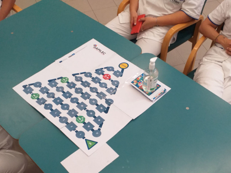 Imparare con un gioco da tavolo, la nuova frontiera per gli operatori delle residenze per anziani