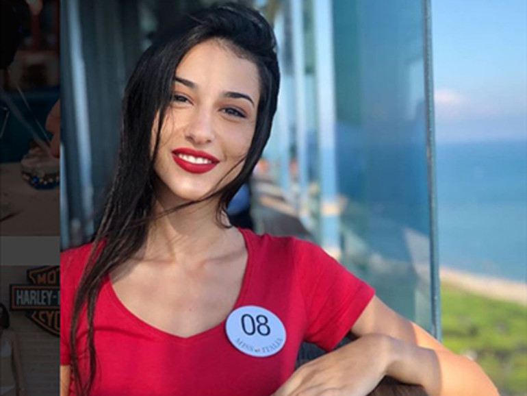 Insulti alla Miss con la protesi, Giusy Versace: "Non è una novità" Insulti alla Miss con la protesi, Giusy Versace: "Non è una novità"