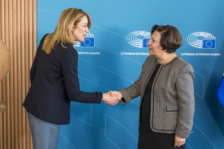 Iran, il Parlamento di Strasburgo dalla parte delle donne che lottano per i diritti Iran, il Parlamento di Strasburgo dalla parte delle donne che lottano per i diritti