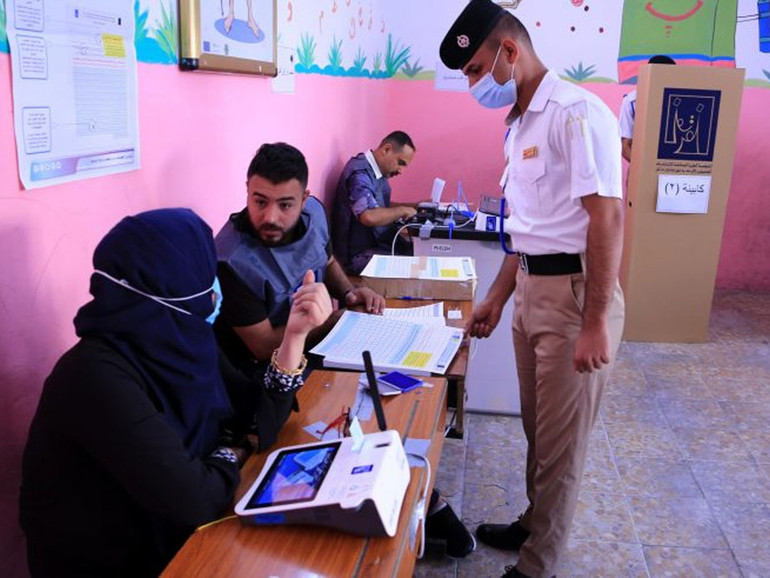 Iraq: 10 ottobre iracheni al voto tra rischio brogli e corruzione. Patriarca Sako: “Votare per un futuro solido”. Rischio astensione