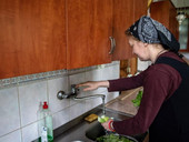 Irene, che con Instagram racconta le donne ucraine rifugiate a Sonego