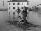 L’alluvione del ’51 fu l’amaro risveglio d’Italia. Il documentario di Gianantonio Stella e Andrea Segre