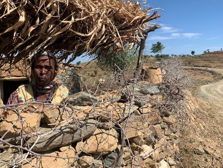 L'esodo infinito degli eritrei. Nel limbo dei campi al confine: “Per noi non c’è pace”