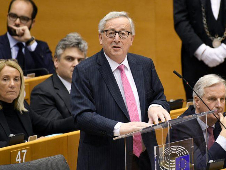 L’Europa del futuro secondo Juncker. “Sicura, competitiva, giusta, sostenibile e influente” L’Europa del futuro secondo Juncker. “Sicura, competitiva, giusta, sostenibile e influente”