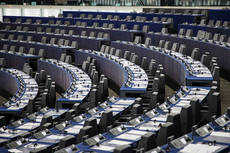 L'Europarlamento vuole un massiccio pacchetto di investimenti e il Fondo di solidarietà