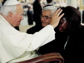 L’ex prostituta a Giovanni Paolo II: “Papà libera le bambine”