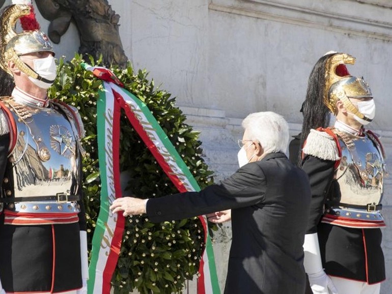 La chiamata di Mattarella: “Questo è il tempo di costruire il futuro” La chiamata di Mattarella: “Questo è il tempo di costruire il futuro”