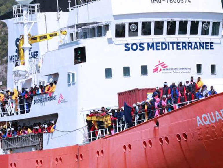 La nave Aquarius torna a salvare vite nel Mediterraneo: “Nessuno sarà riportato in Libia”