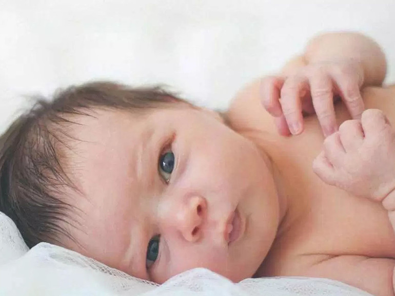 Le nuove scoperte sulla capacità dei neonati di riconoscere i volti