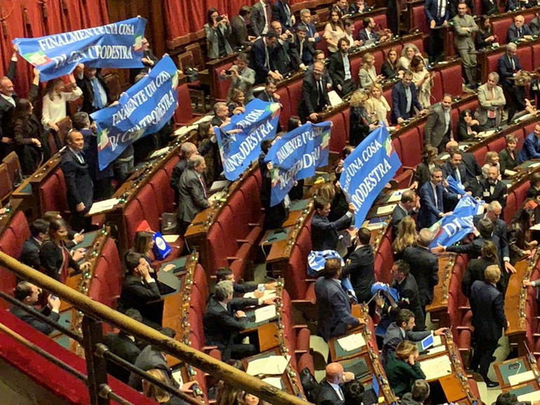 Legittima difesa. Parla il teologo: "Non è legittima in tutti i casi" Legittima difesa. Parla il teologo: "Non è legittima in tutti i casi"