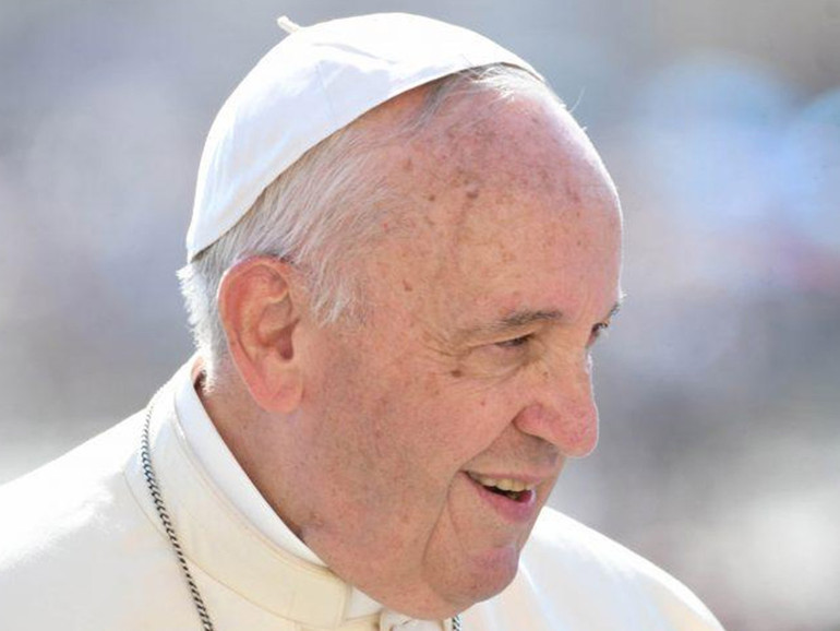 Lettera del Papa ai sacerdoti: “Dolore, coraggio, gratitudine e lode” per essere preti “in uscita”