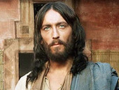 Lo sguardo di Zeffirelli sulla Croce. 45 anni fa usciva sulla Rai e al cinema “Gesù di Nazareth”
