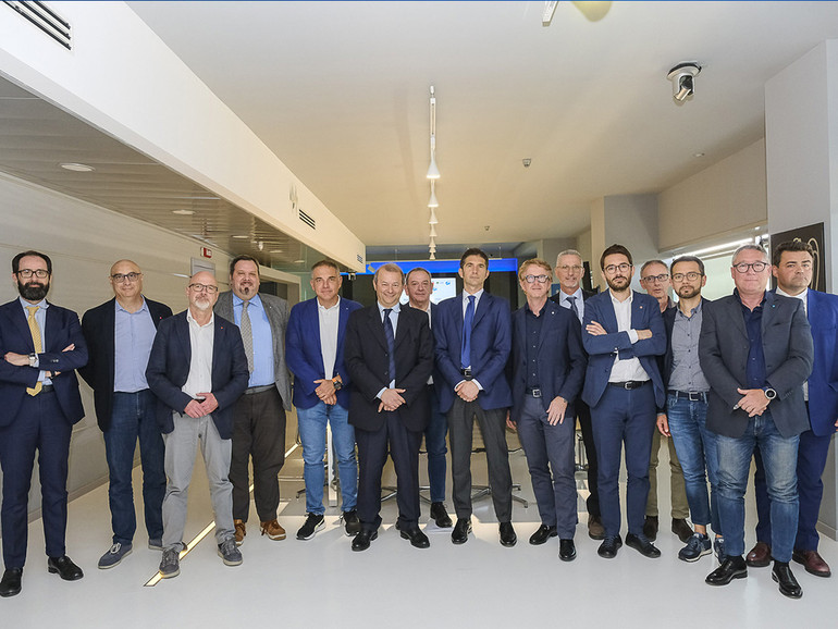 Lo slancio unitario: patto metropolitano siglato da Confindustria Veneto Est, Cgil, Cisl e Uil Lo slancio unitario: patto metropolitano siglato da Confindustria Veneto Est, Cgil, Cisl e Uil