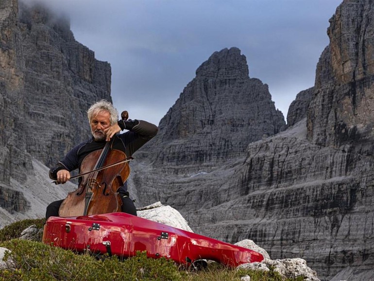 Mario Brunello, musicista in movimento. "Con il violoncello dove sto bene"
