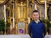 Max, il sacrestano di 13 anni con il sogno di incontrare Papa Francesco