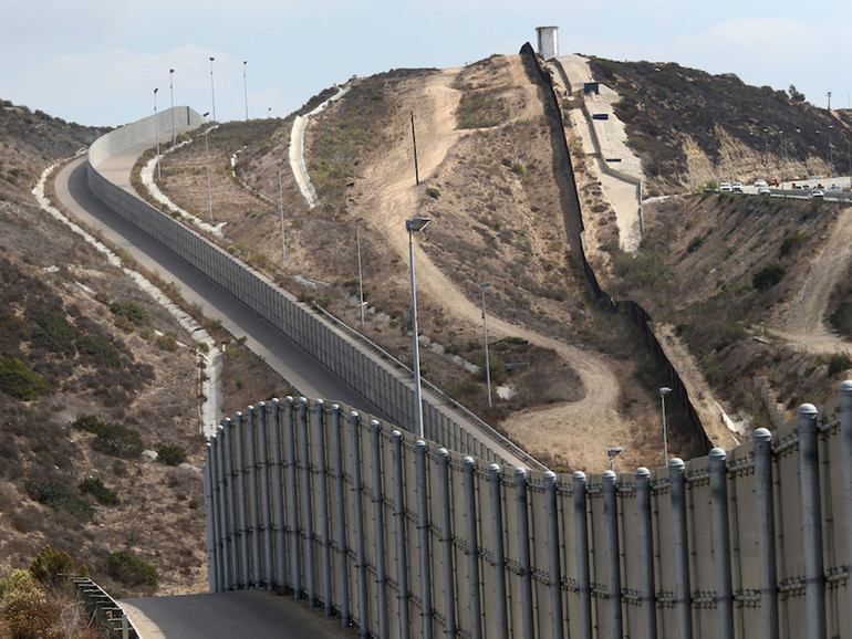 Migranti, 150 respinti al giorno alla frontiera tra Messico e Usa