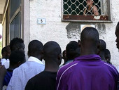 Migranti, Cnca: “Il sistema di accoglienza faccia capo al ministero del Lavoro e delle Politiche sociali”