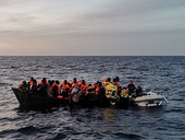 Migranti, Consiglio europeo chiede ritiro del dl ong. Aoi: “Soddisfazione, priorità è salvare vite”