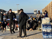 Migranti: il Cdm dichiara lo stato d’emergenza. Via libera al Def