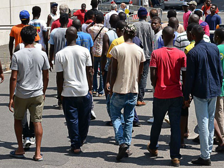 Migranti. Arci: “Persone in strada a fine anno, il Governo intervenga” Migranti. Arci: “Persone in strada a fine anno, il Governo intervenga”
