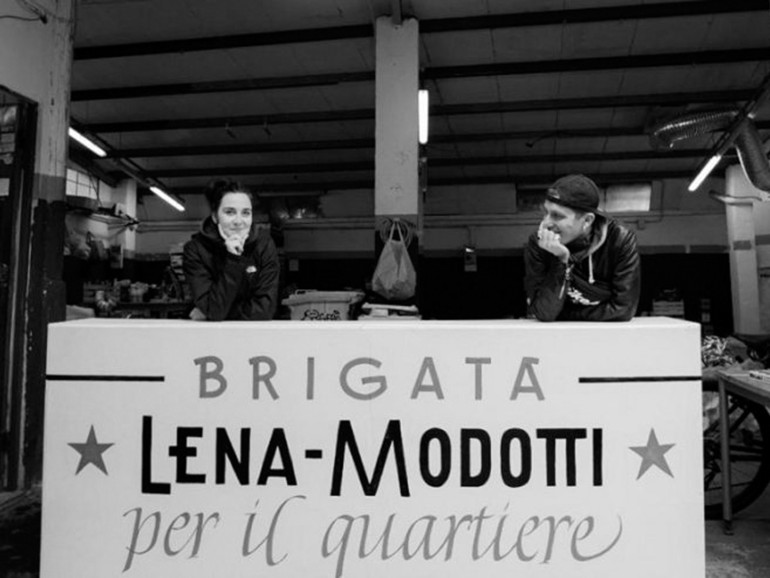 Milano, la brigata della solidarietà Lena-Modotti rischia lo sgombero