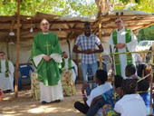 Mons. Pompili (Verona) in visita a Namahaca: “Una Chiesa giovane ma effervescente”