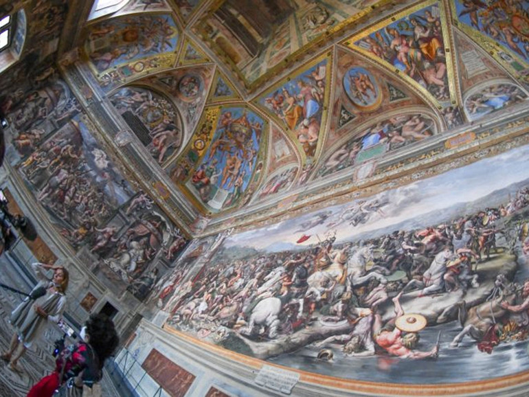 Musei Vaticani: oggi la riapertura con il Raffaello “svelato” Musei Vaticani: oggi la riapertura con il Raffaello “svelato”