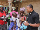 Nigeria, don Bature Fidelis (Maiduguri): “Santo Stefano ci insegna a rispondere a Boko Haram con il bene”