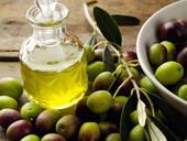 Olio di oliva, situazione delicata. La produzione in Italia tiene, nel mondo no