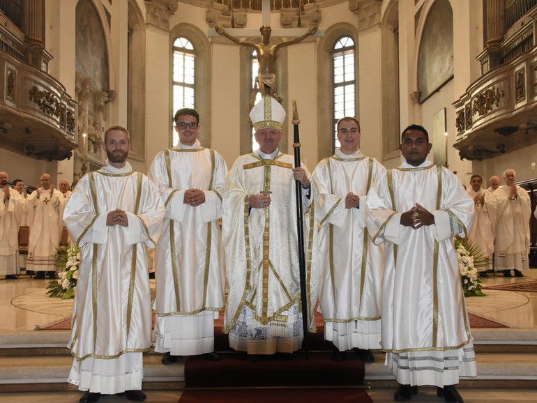 Ordinazioni diaconali. L’omelia del vescovo Claudio Cipolla