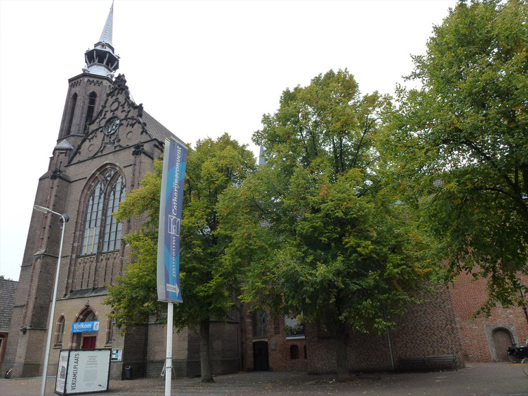 Paesi Bassi: religioni messe all’angolo. Kregting (sociologo), “calano i fedeli, a rischio anche la coesione sociale”