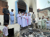 Pakistan: vescovi cattolici indicono una “Giornata di preghiera” domenica 20 agosto, per “la pace e l’armonia nel nostro Paese”