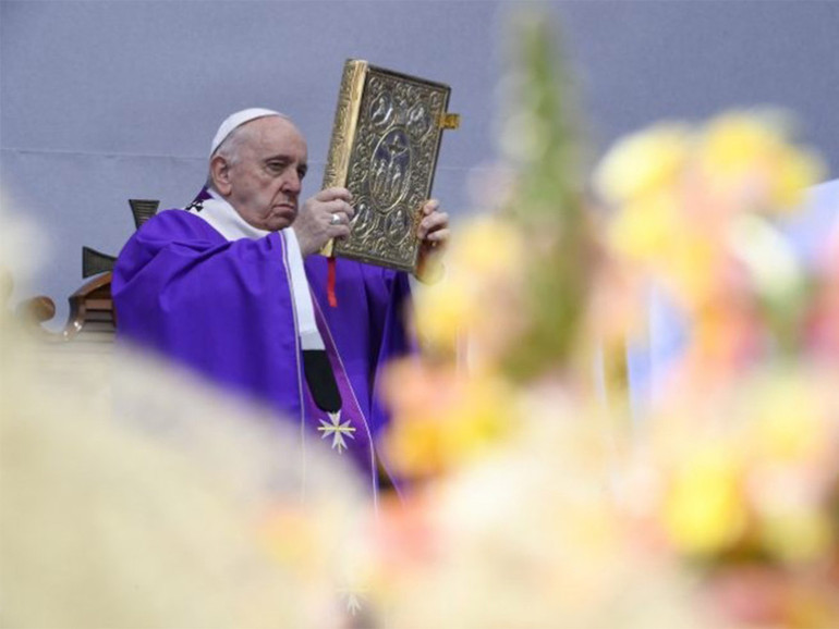 Papa a Malta: messa a Floriana, no alla “fede di facciata”, “per Gesù quello che conta è l’apertura di chi non si sente arrivato”