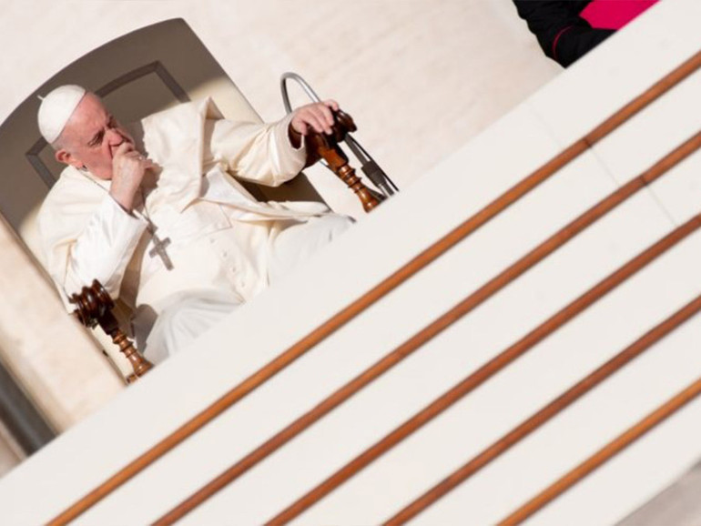 Papa al Gemelli: Cei, “preghiera corale delle Chiese in Italia” per “una rapida ripresa”