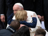 Papa all’udienza: “Finiscano presto le crudeli sofferenze dell’Ucraina”